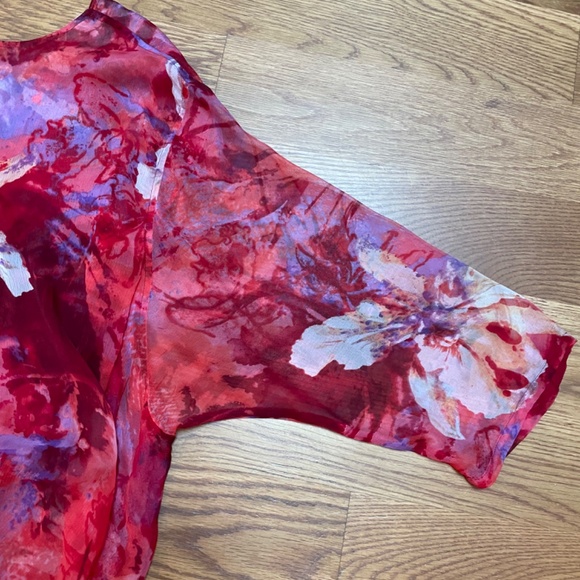 SHEER Trend! Sterling Styles, Yazdi Seattle Red Chiffon Floral Top OS NWT - Picture 4 of 14